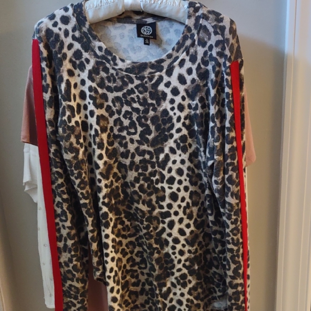 Leopard Print Ladies Top/ Light Weight Sweater